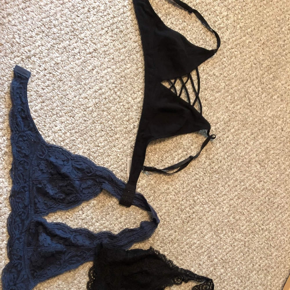 URBAN OUTFITTERS  Bralettes